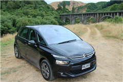 Citroen C4 Picasso: Artful people carrier still in the frame