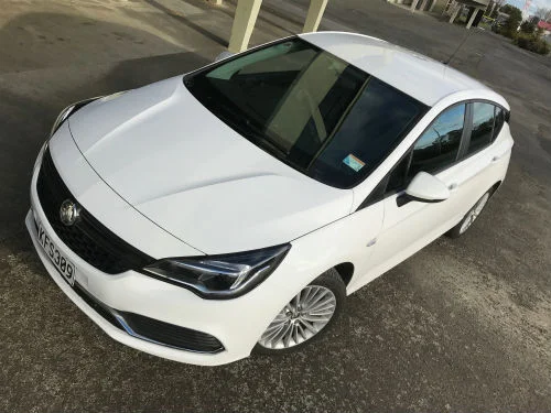 Astra R hatch: When the cheapest fare pays off