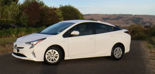 Prius 4G: More play but where's the plug?