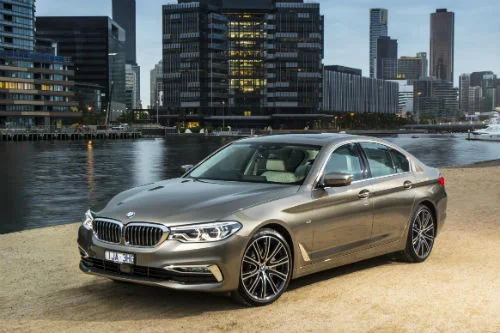 MNFeb28_BMW5launch8.jpg