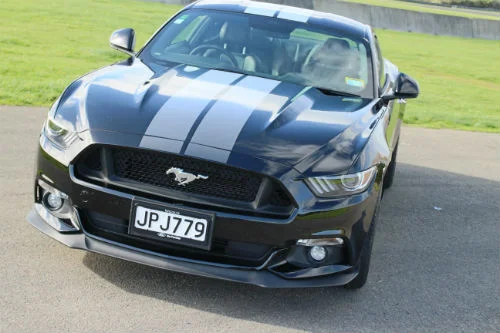 Mustang undented by crash test blow