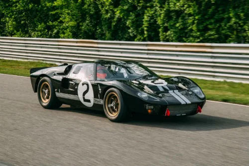 MNJune20_Fordgt40lemans.jpg