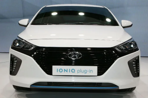 Hyundai NZ: Ioniq attack a three-phase power plug