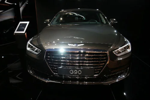 Genesis puts cars first, but SUV the key