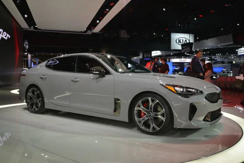 Kia builds a Kommodore