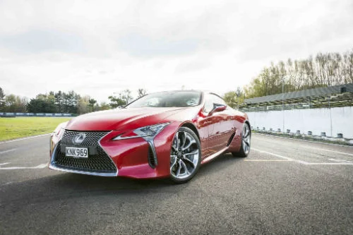 MNJuly20_LexusLC5.jpg