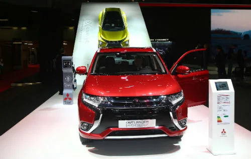 Outlander’s DC drive times sweetly with electric highway push