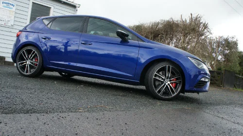 Cupra ensures hot start to Latino push