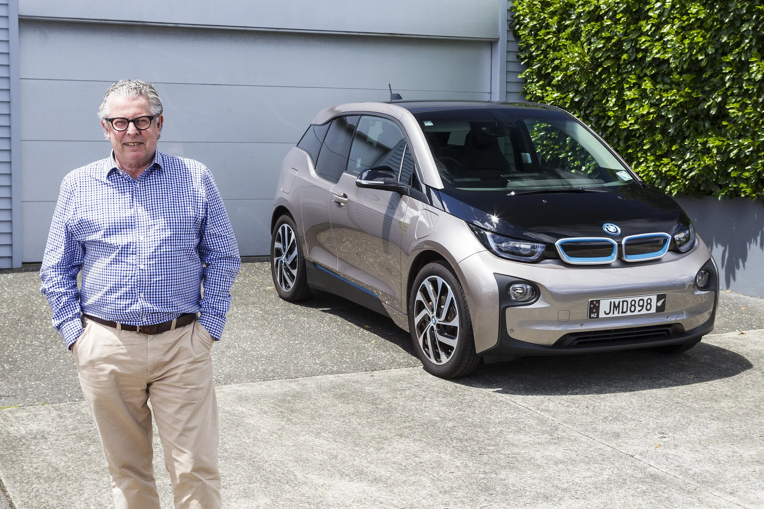 Mark Gilbert with BMW i3.jpeg