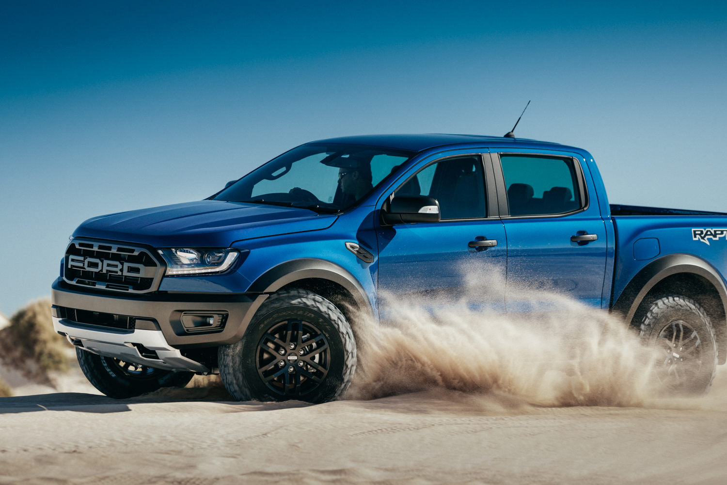 Ranger Raptor_Outdoor_1_web.jpg