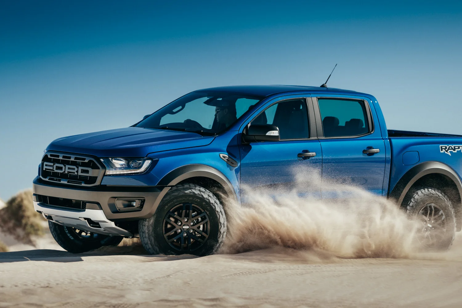Ranger Raptor_Outdoor_1_web.jpg