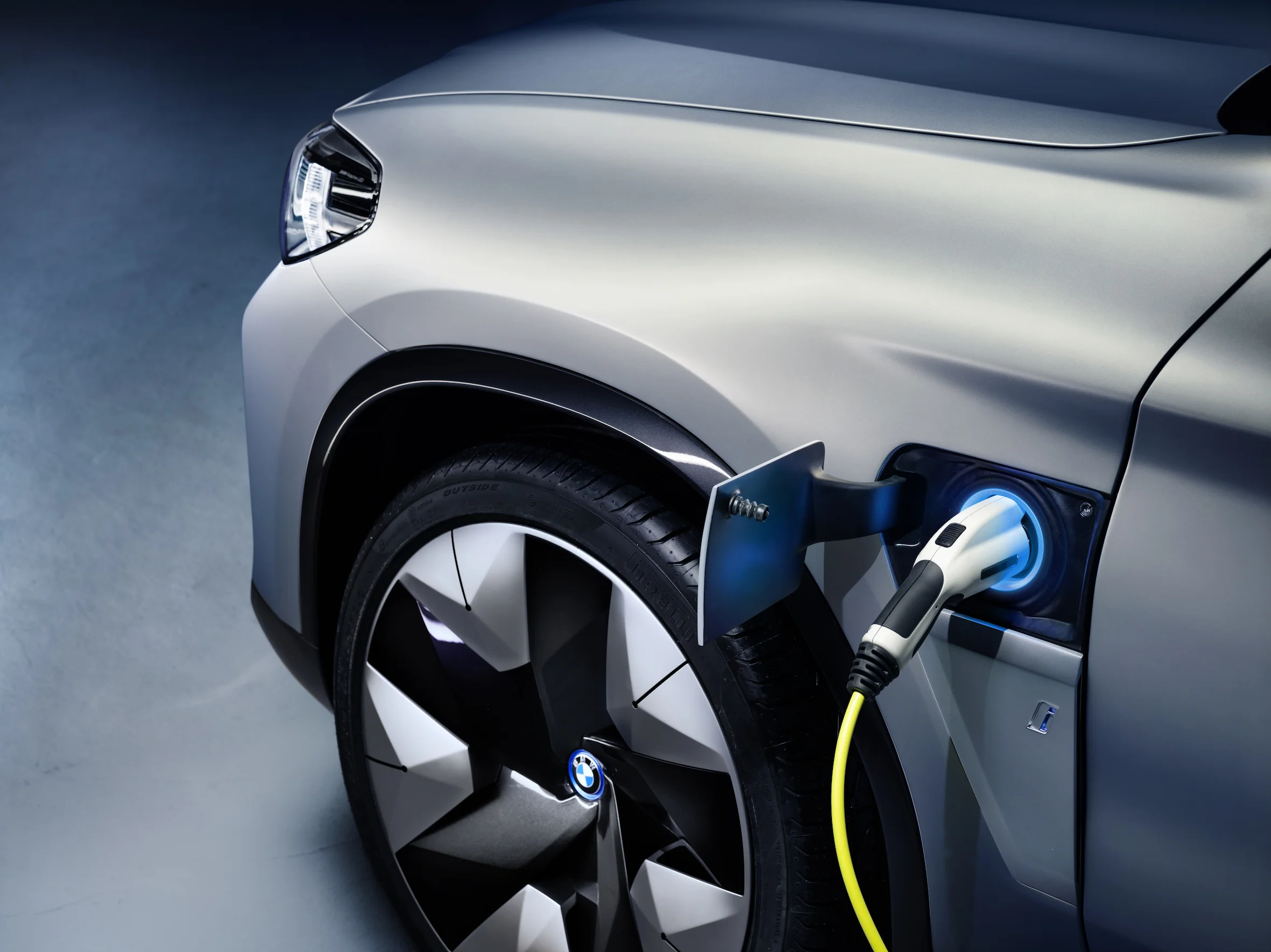 BMW NZ wired for iX3