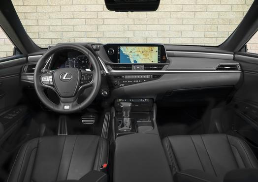 2019_Lexus_ES_014_576C4AA26B3F036ED1A65EA5E434582E60EADB90_low.jpg