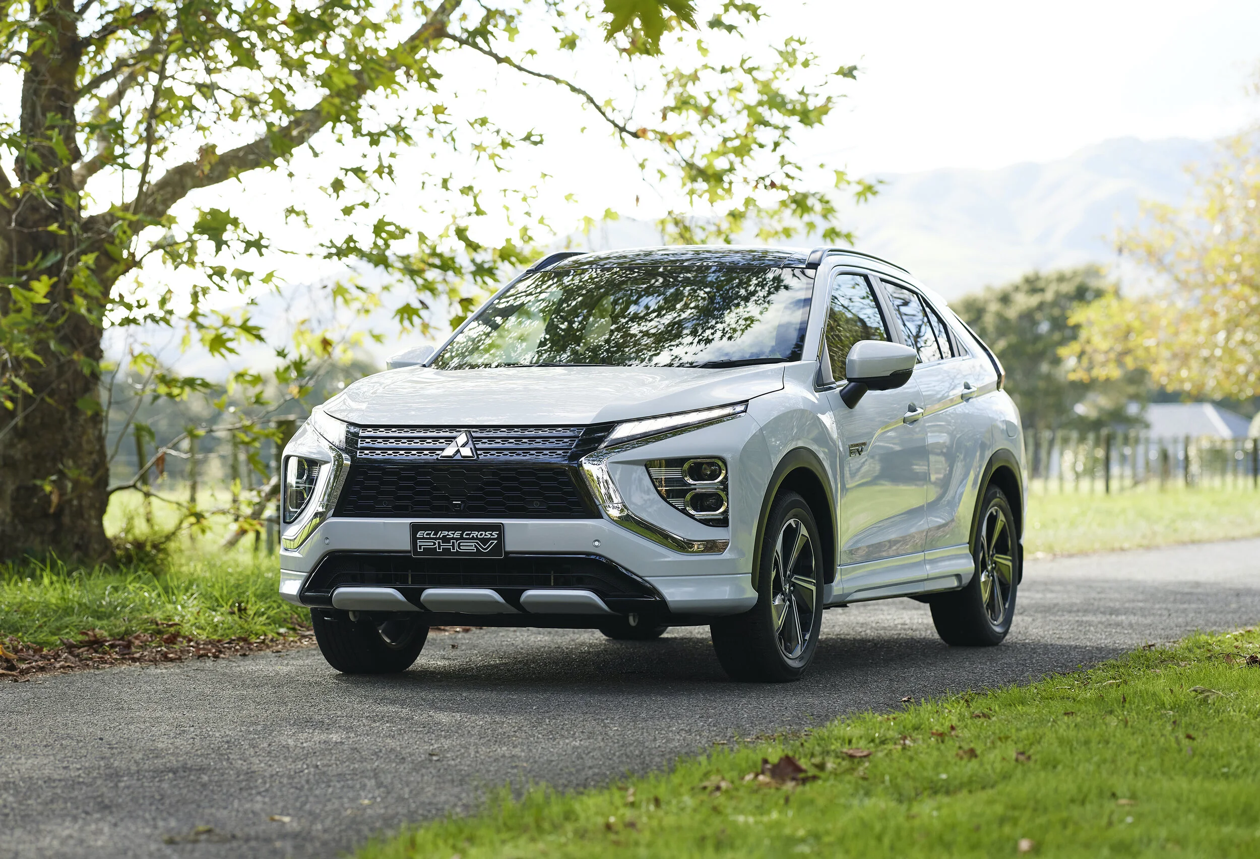 Plug-in Eclipse Cross kicks in with discount