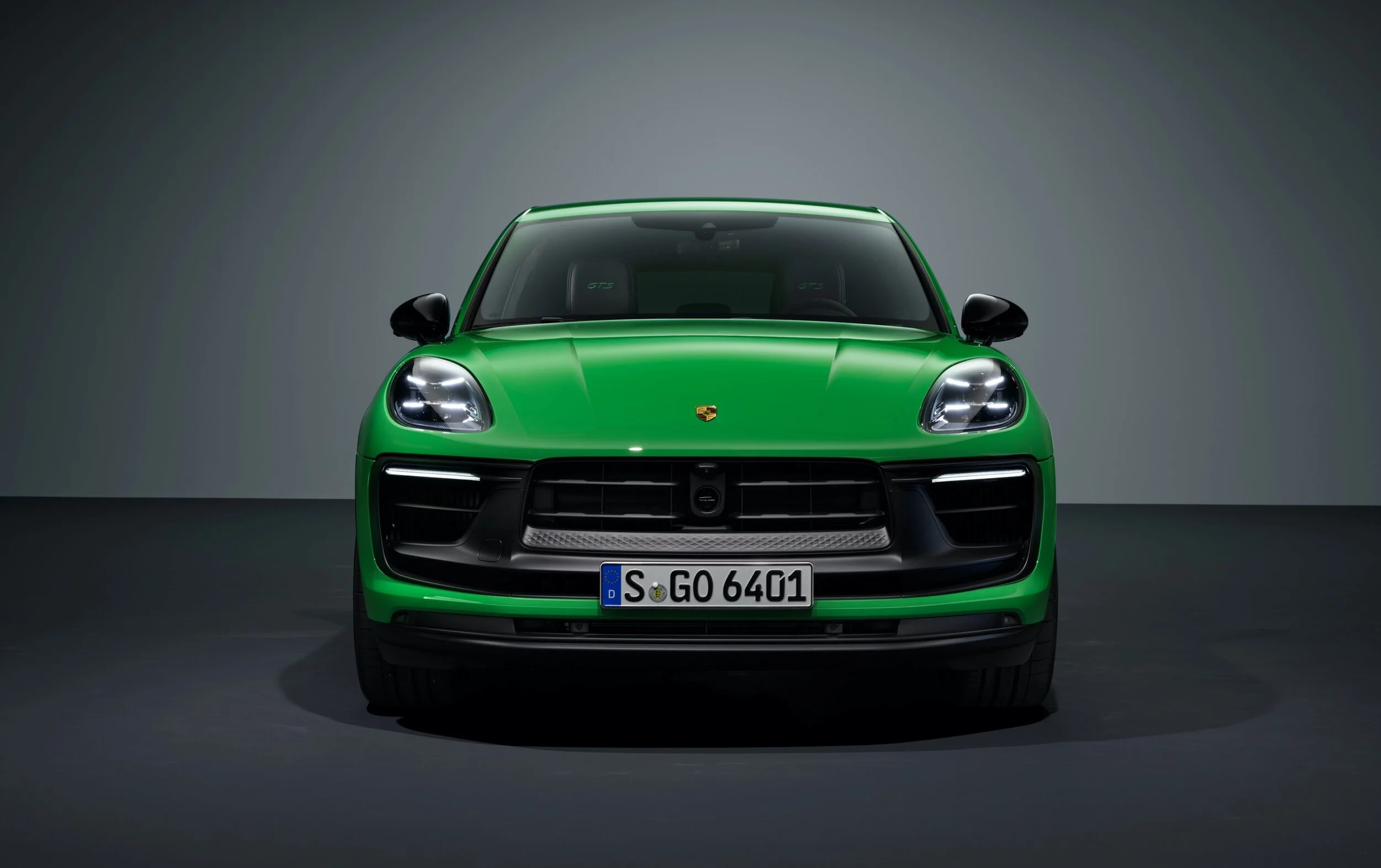 Freshened Macan en route