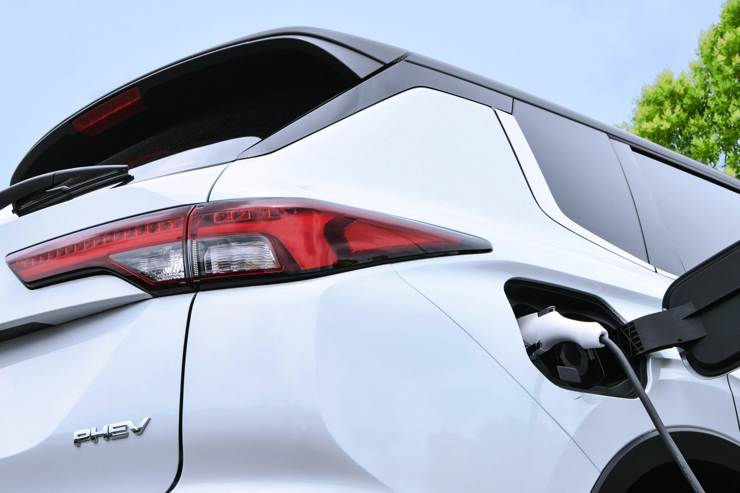2022 Outlander PHEV teased - will we see an Evo?