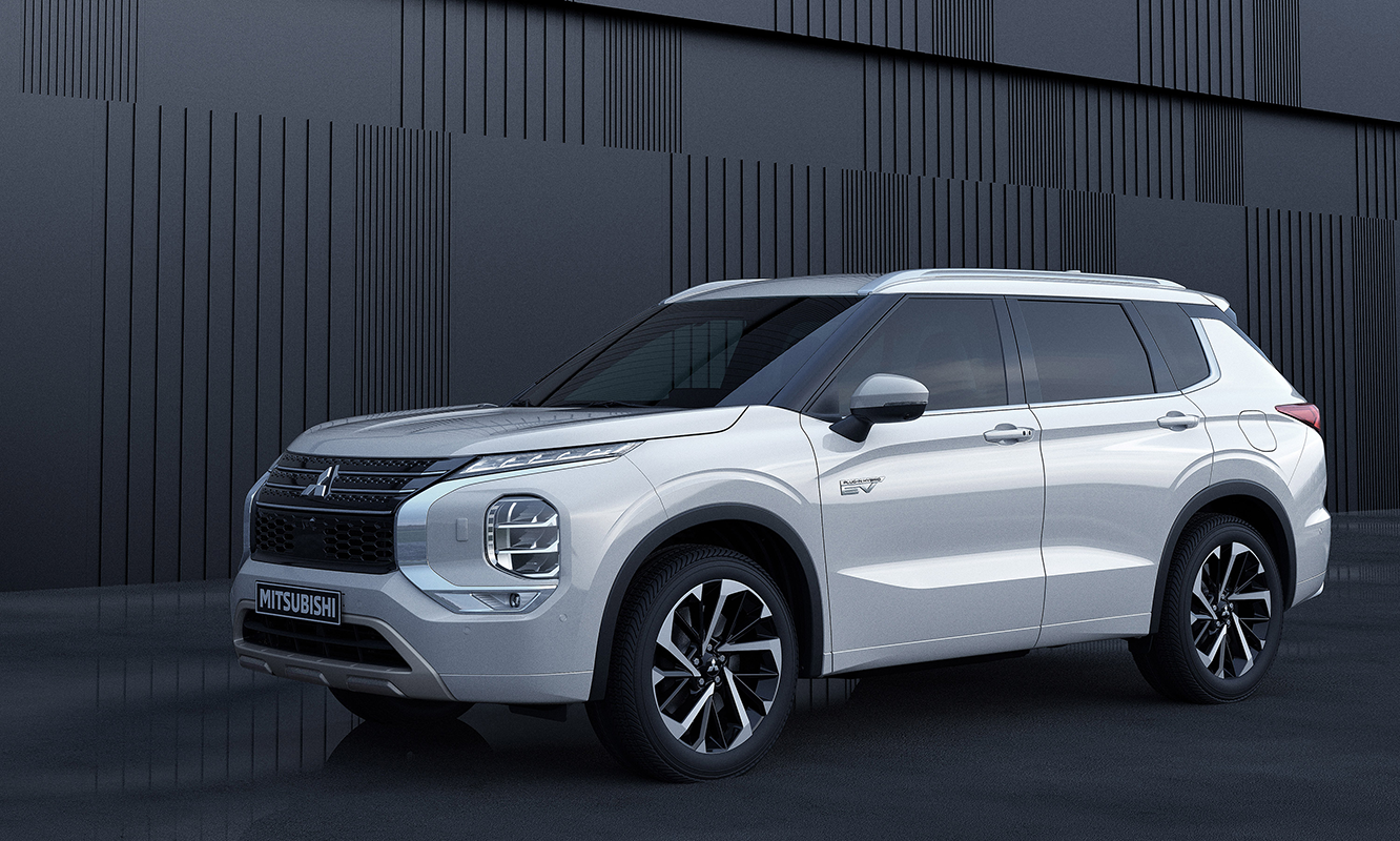 Electric-assisted Outlander priced for rebate