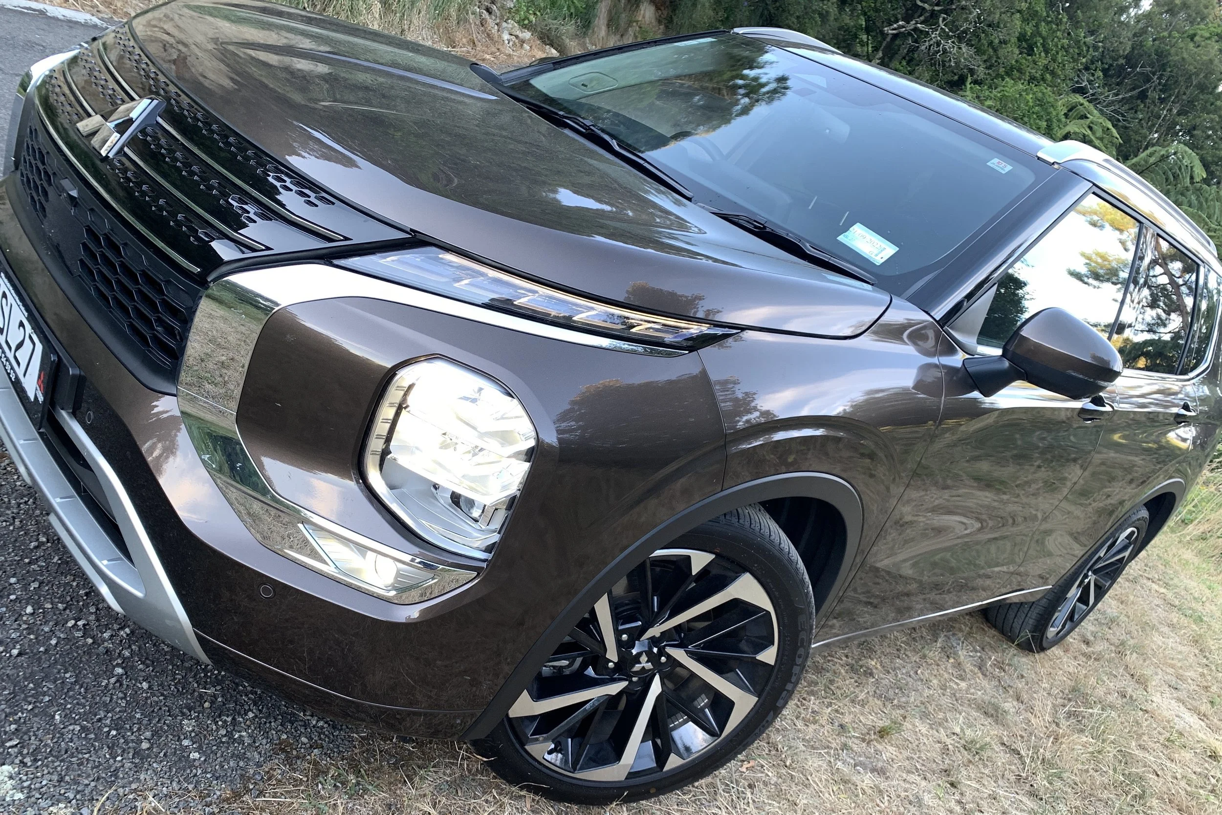 PHEV Outlanders will maintain digital dash