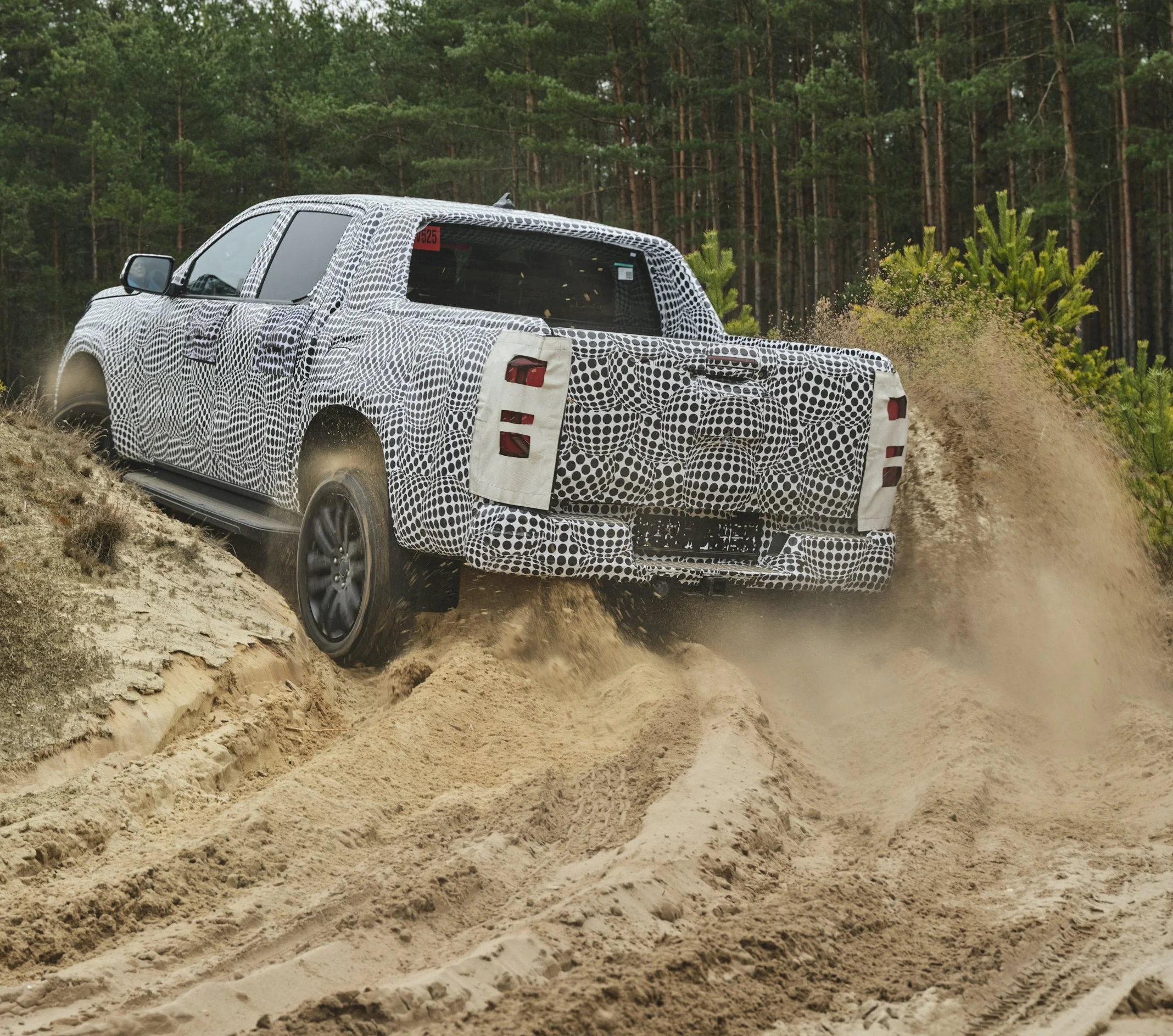 Amarok closer to full reveal