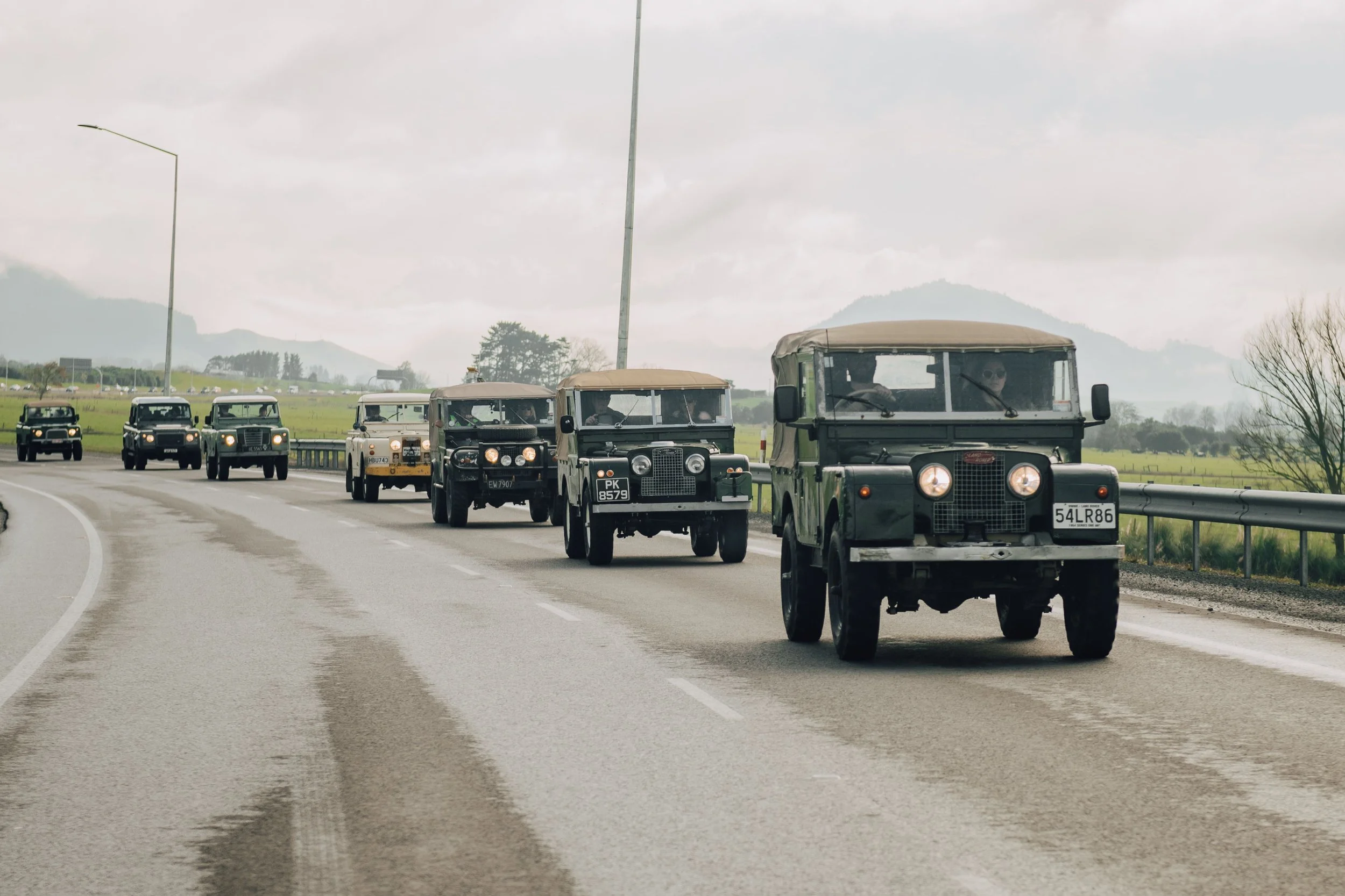 Land Rover convoy kicks off fund-raiser