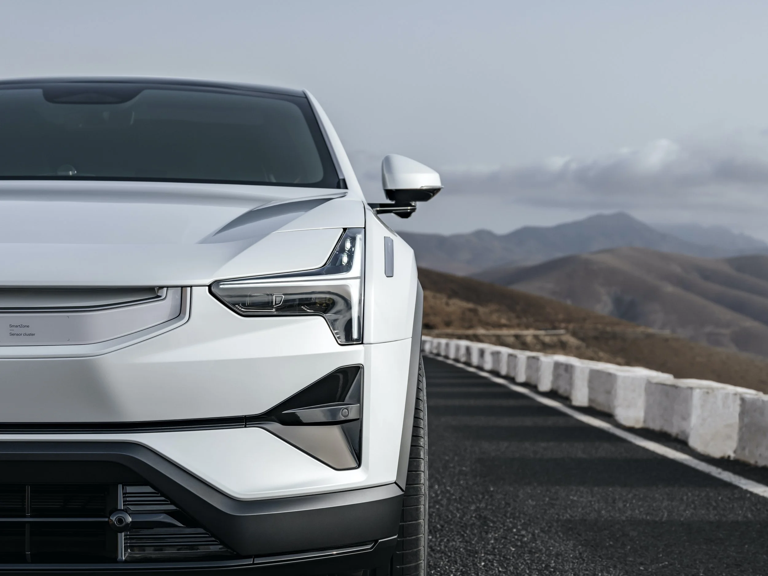 Polestar 3 blends heavy and light