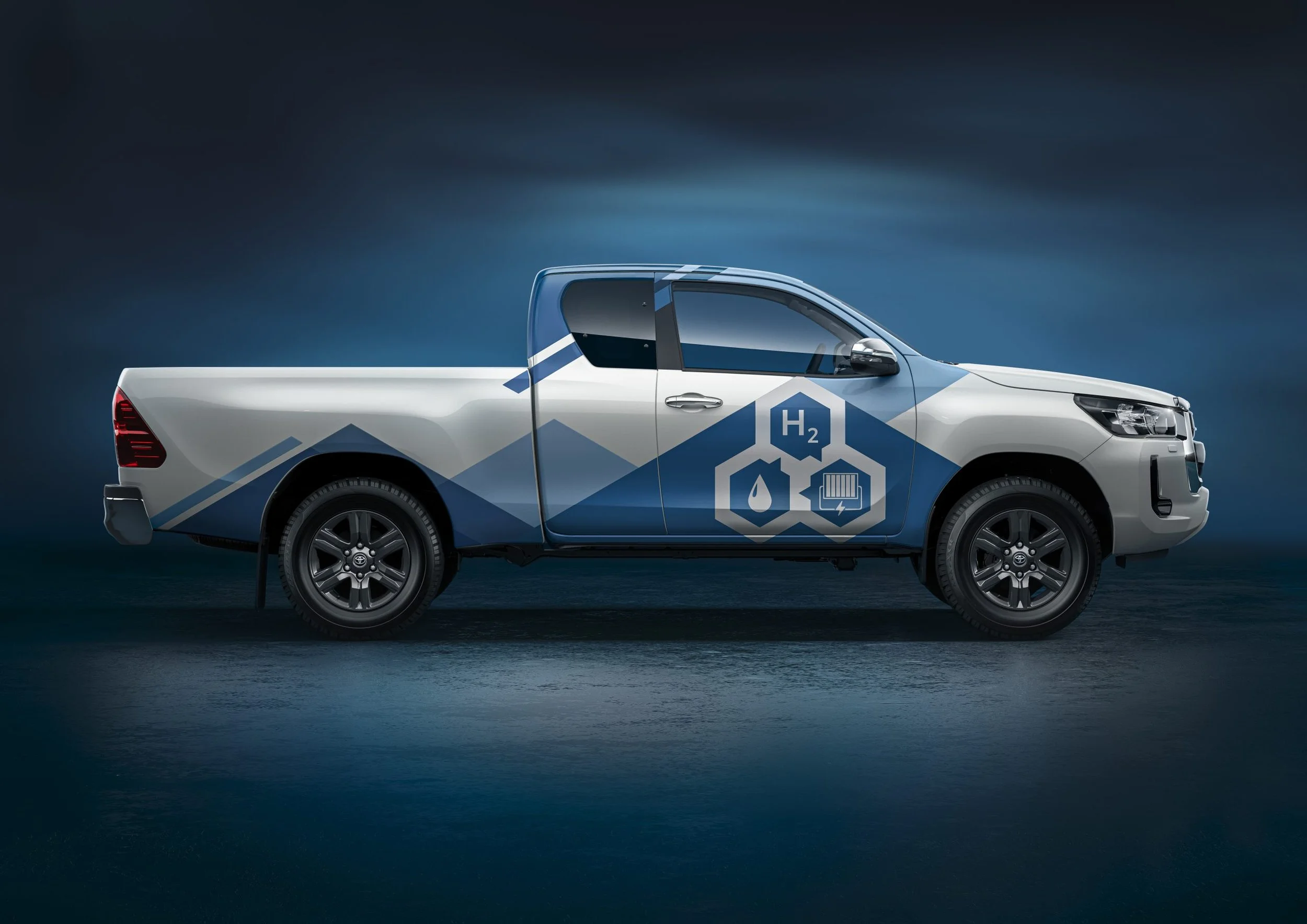 Hydrogen fuel cell Hilux in development