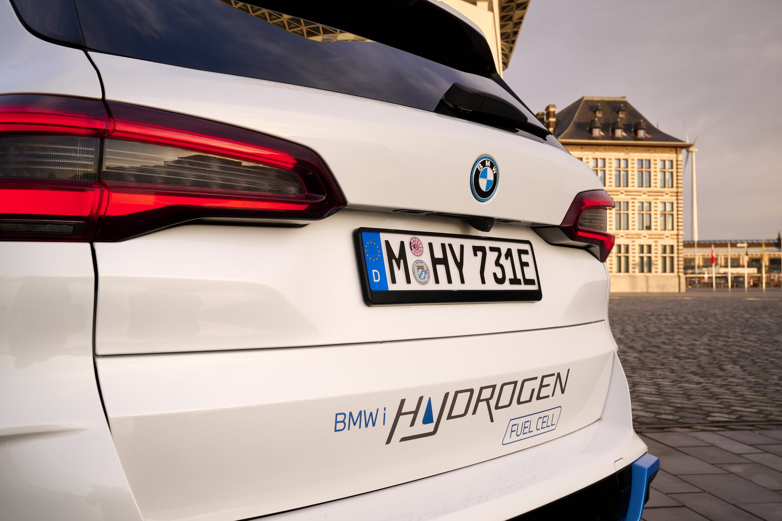 Hydrogen fires local BMW boss