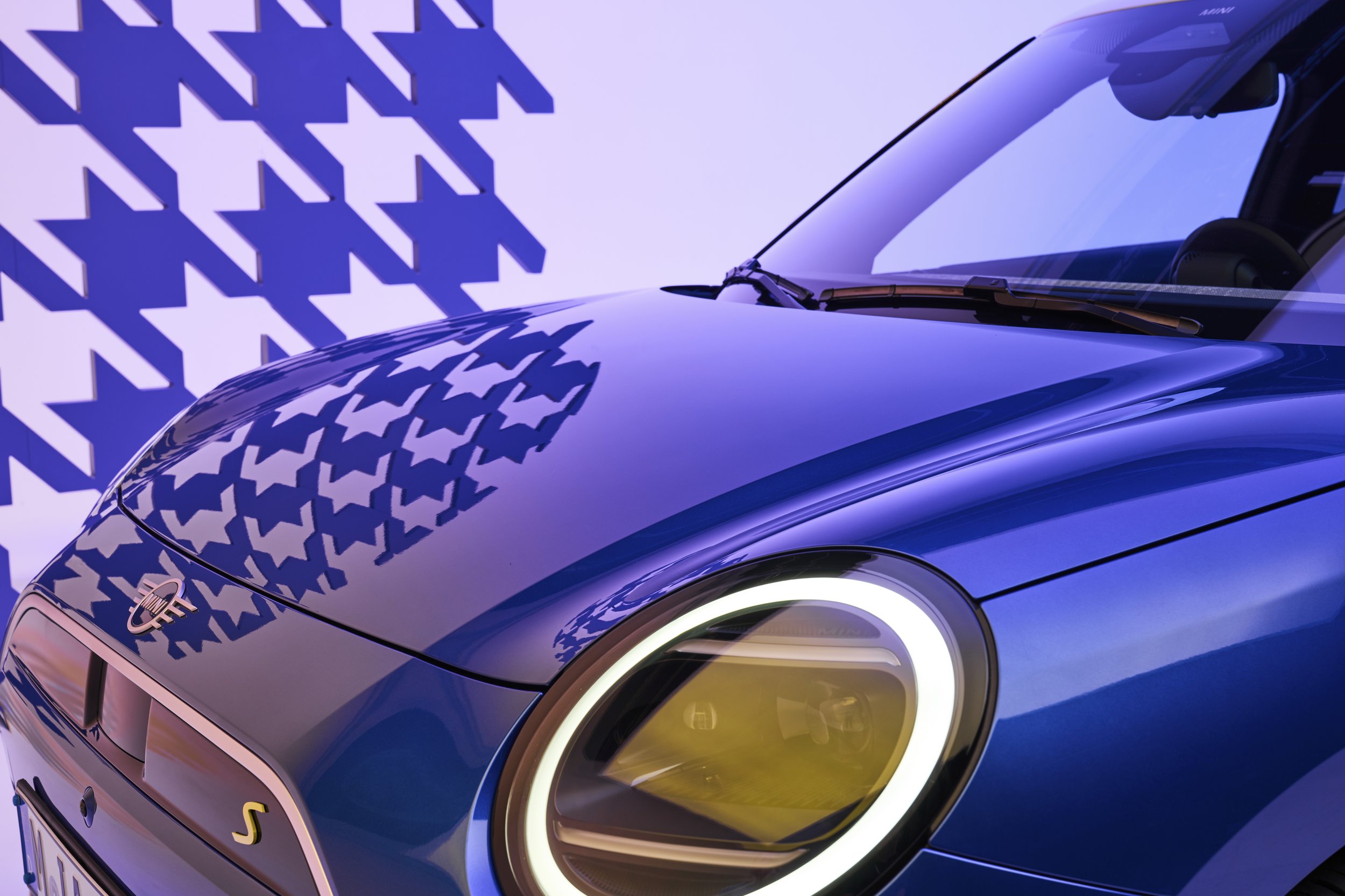 MINI Cooper, Countryman break cover
