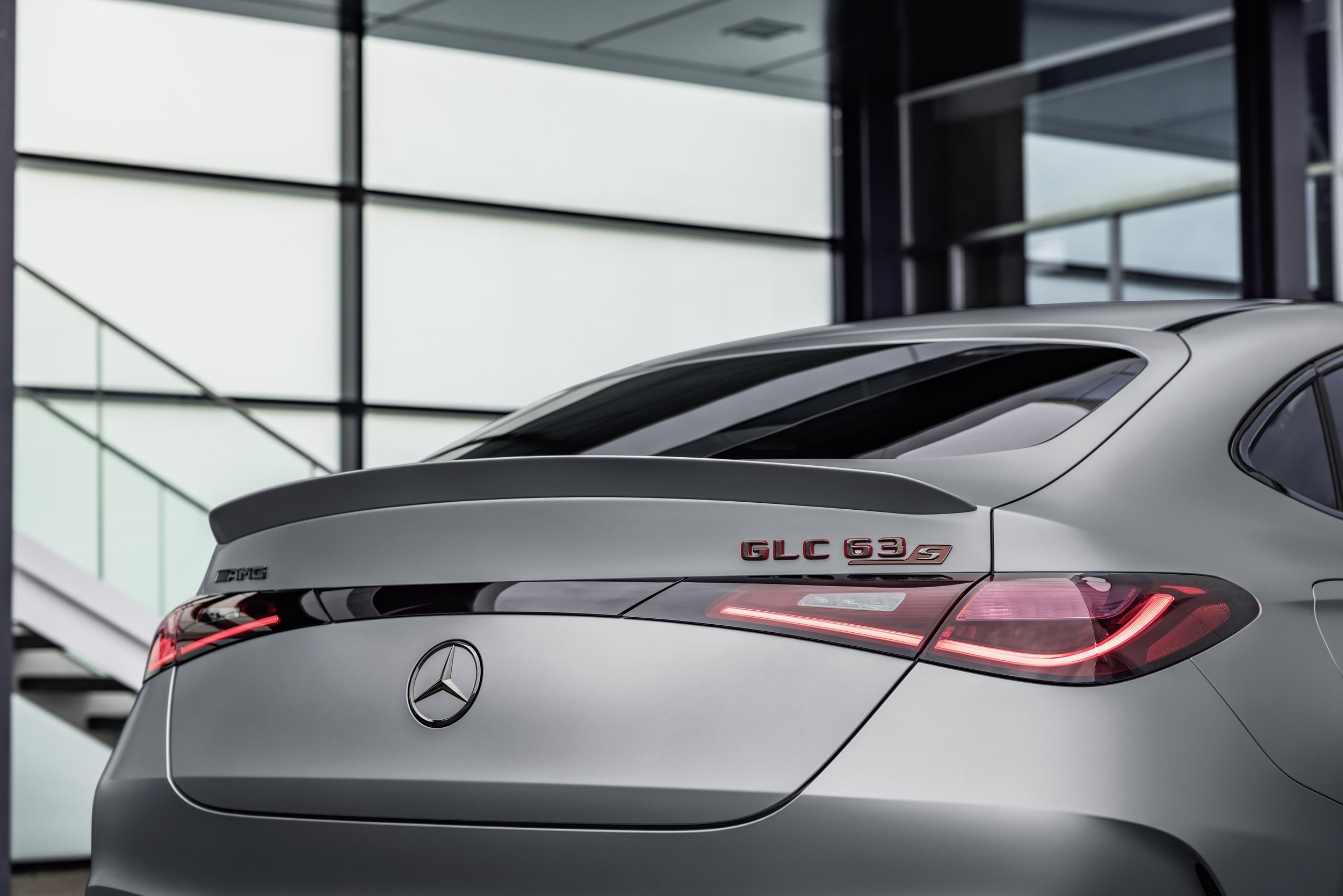 Hybrid hammers - AMG GLCs on phwoar footing
