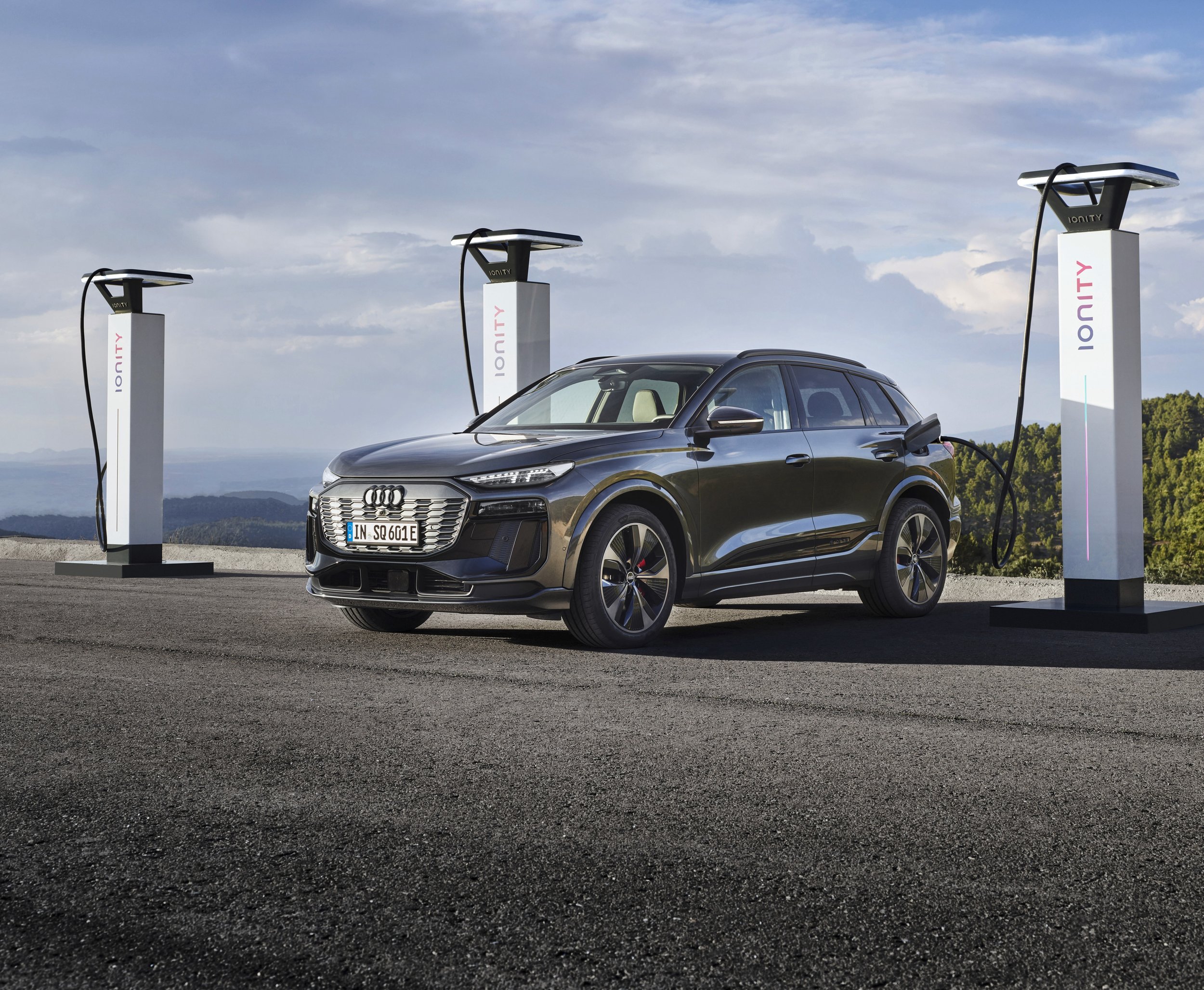 Q6 e-tron wagon - practicality, up to 684km ... and 380kW