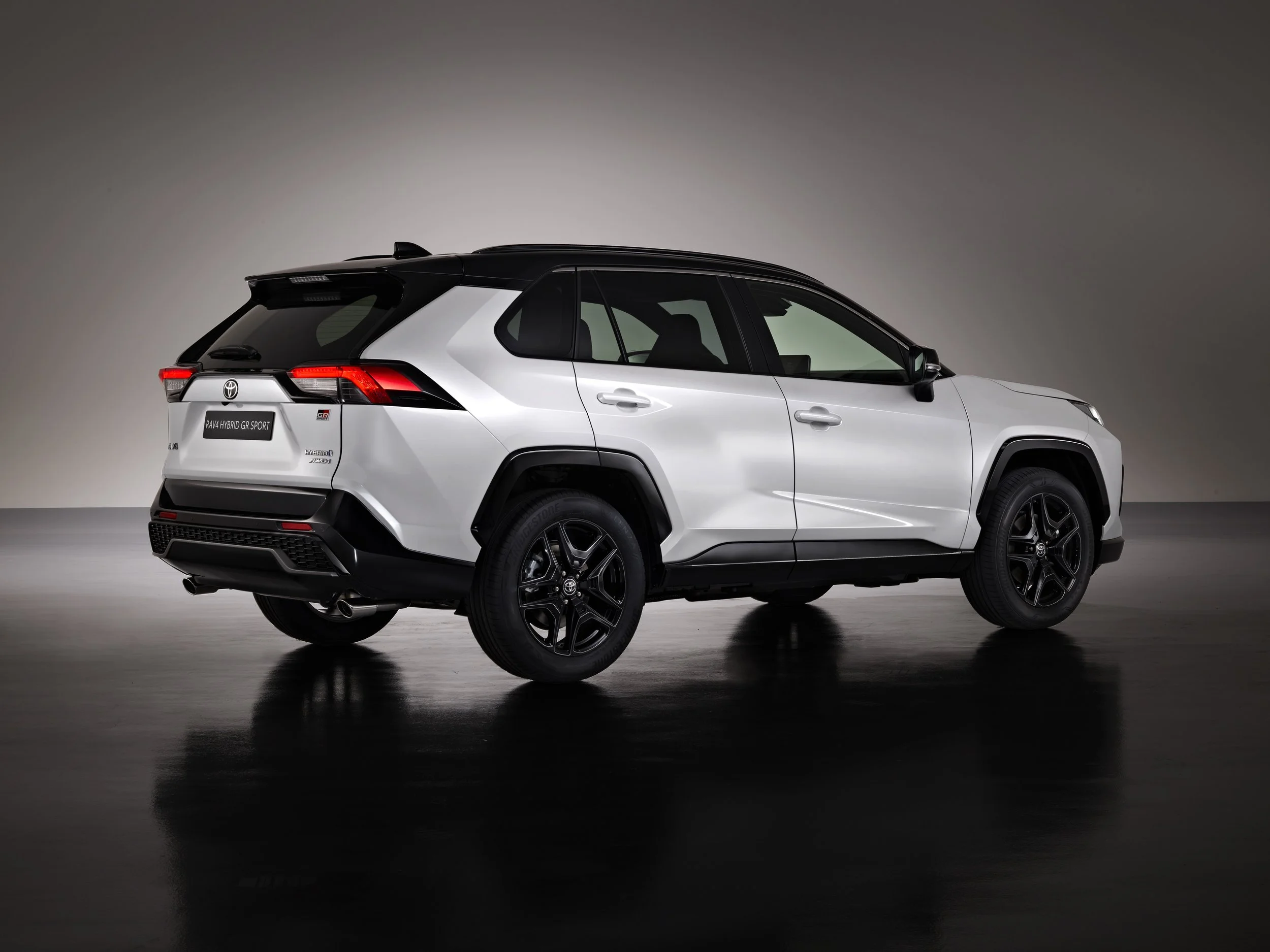 November tough for new car sellers