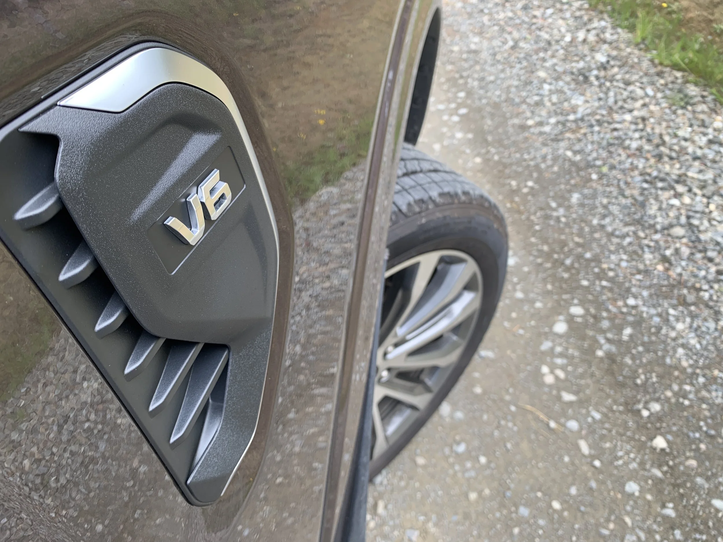 Ford V6, Chevy V8 faults highlighted