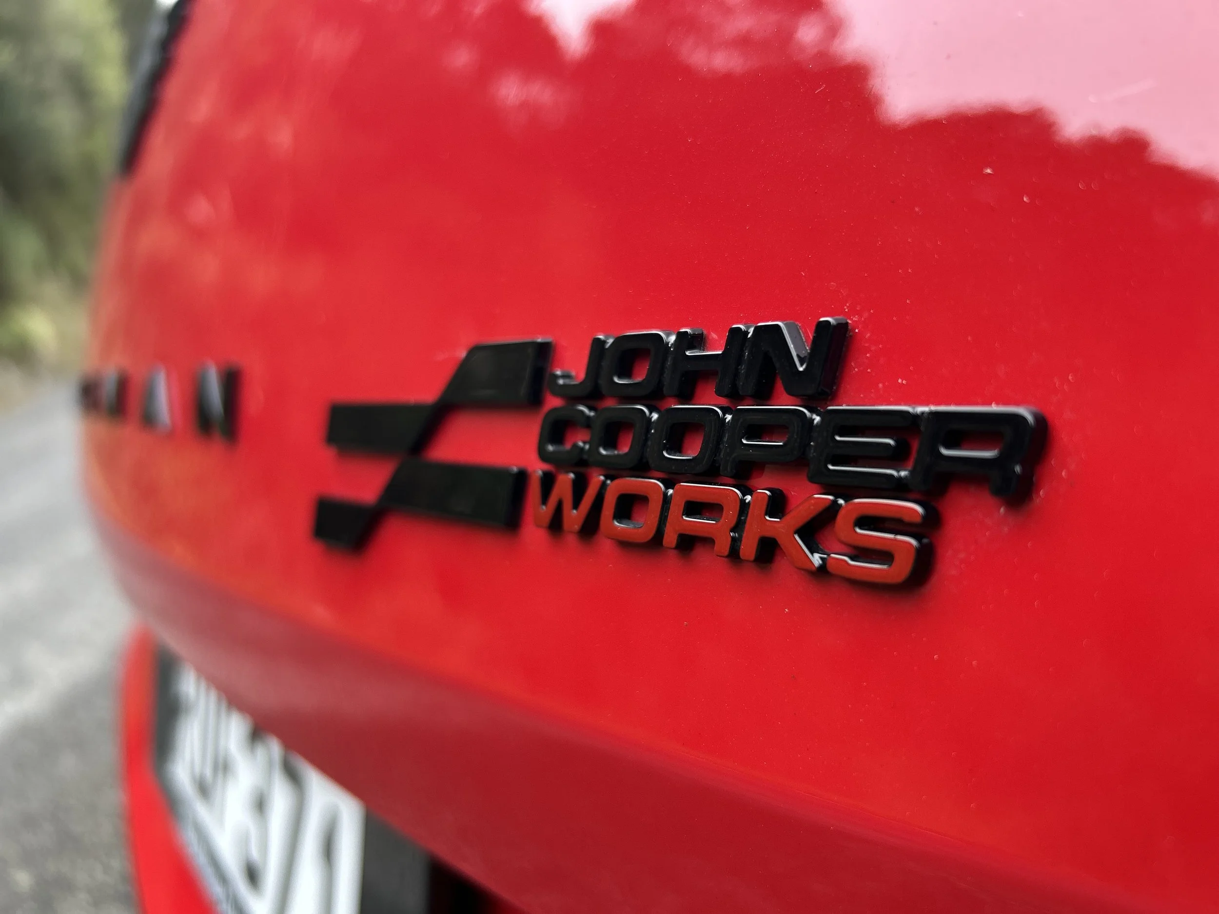 MINI JCW Cooper/Aceman electric: Big buzz babies