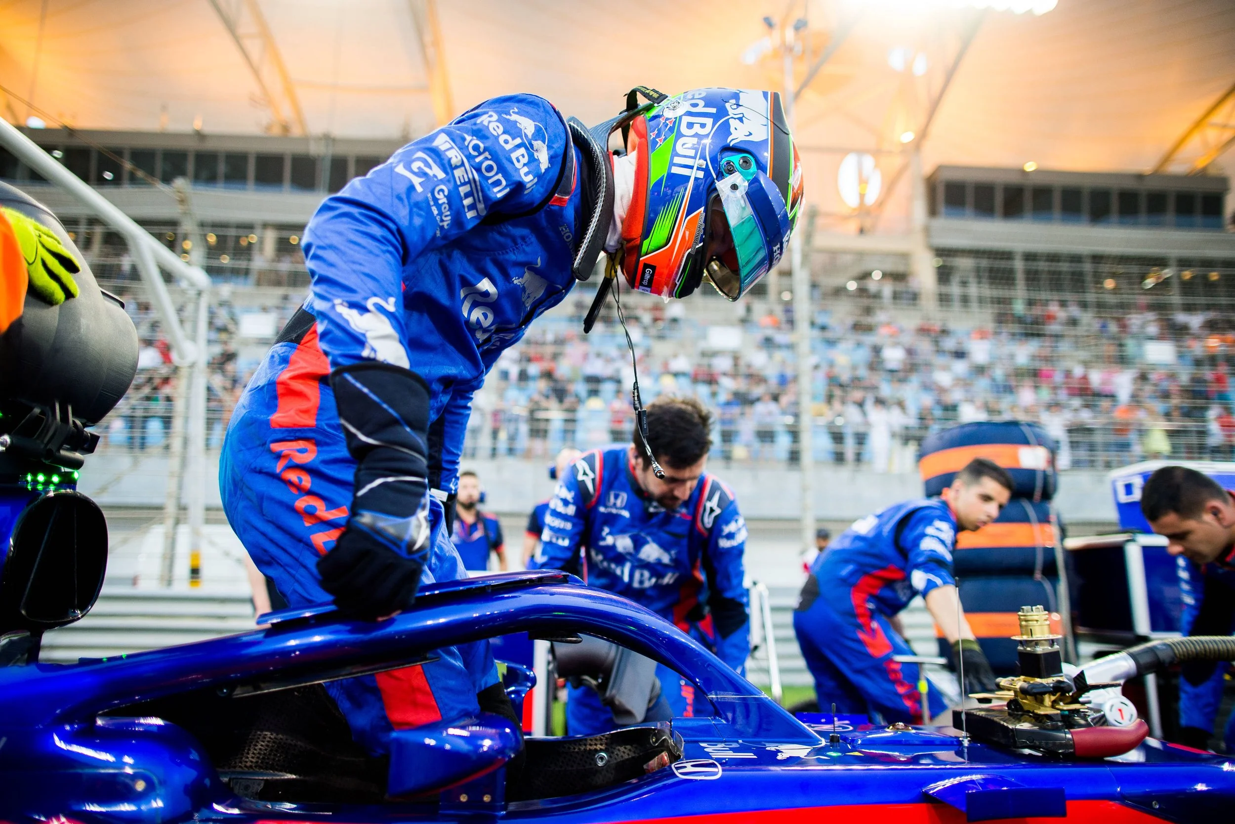 Hartley’s F1 ride a Starship show catch
