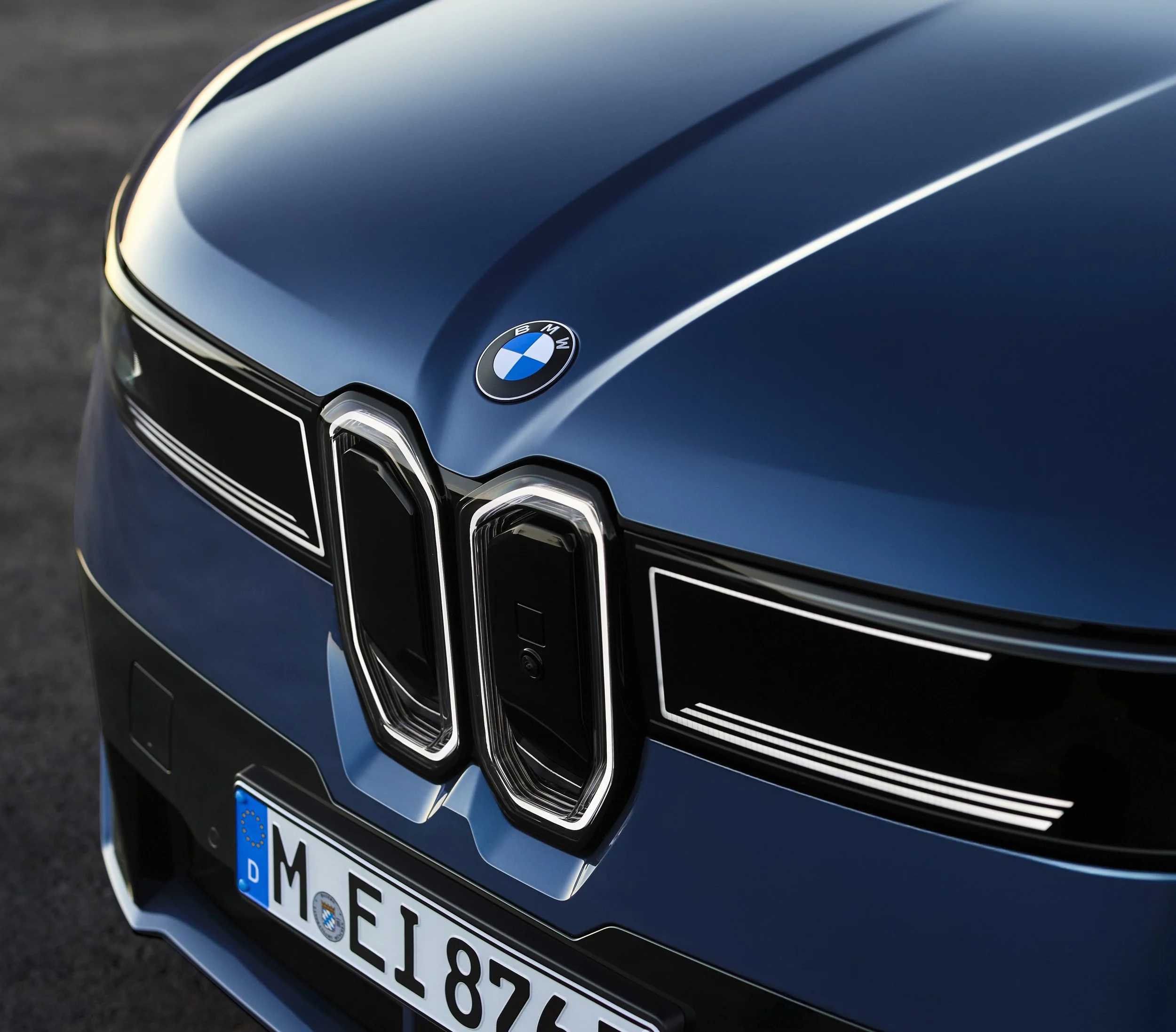 Dual motor iX3 set to kick off Neue Klasse era