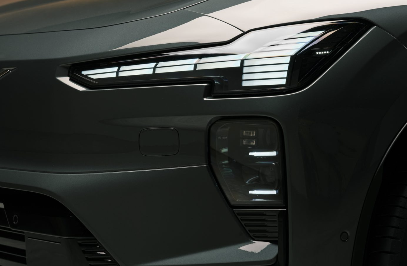 Volvo NZ unveils EV aspiration with EX double