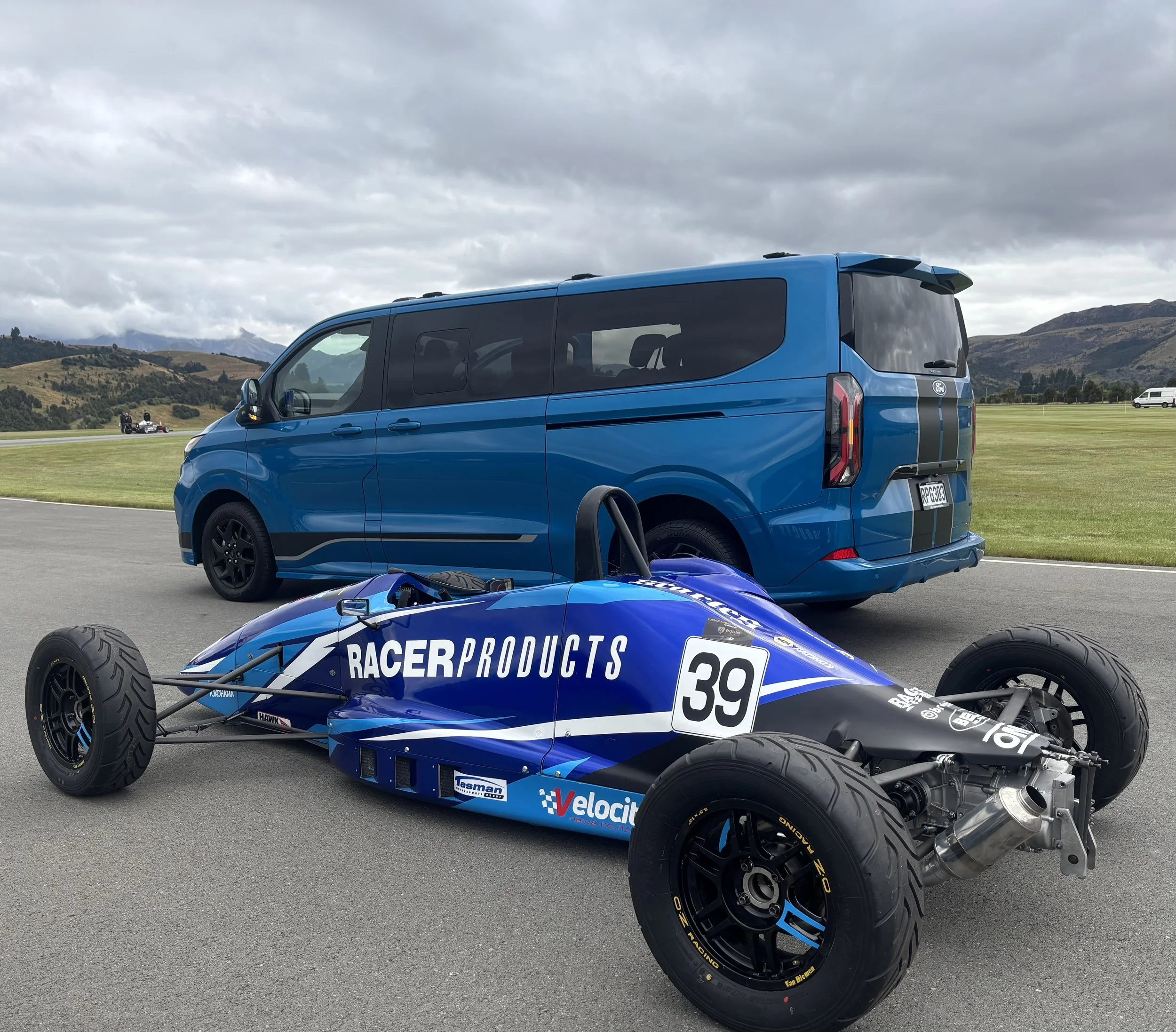 Blue day for old gold: Ford revives racing tie to never-say-die engine