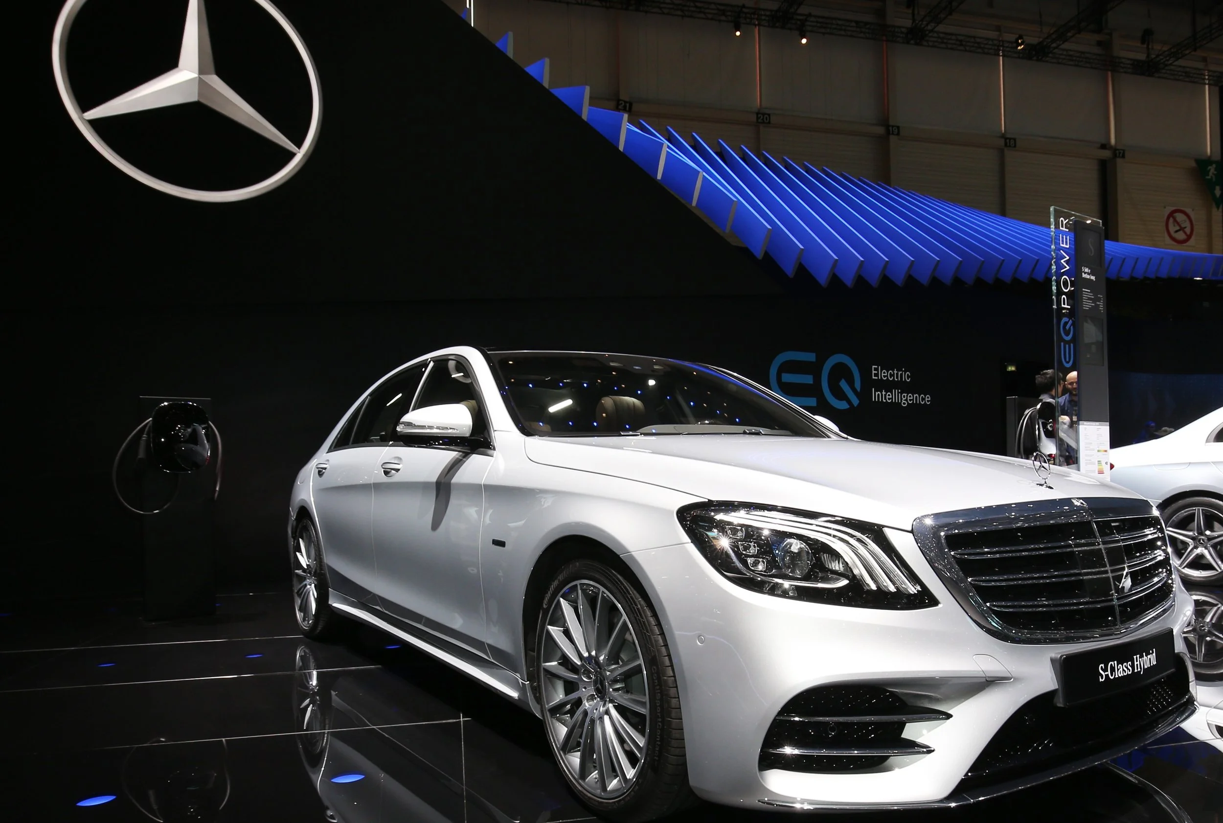 Benz out to gather special fleet for S celebration