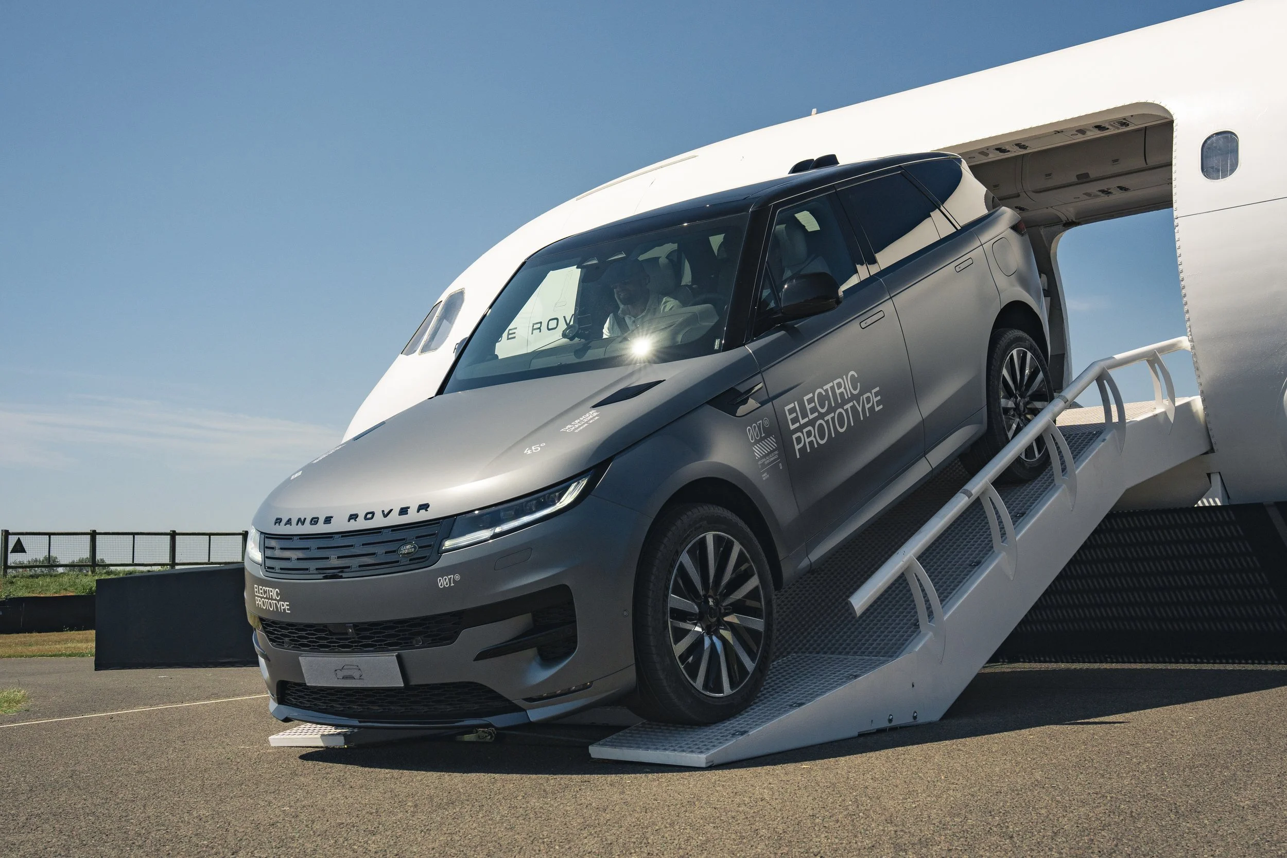 Range Rover zap doubles