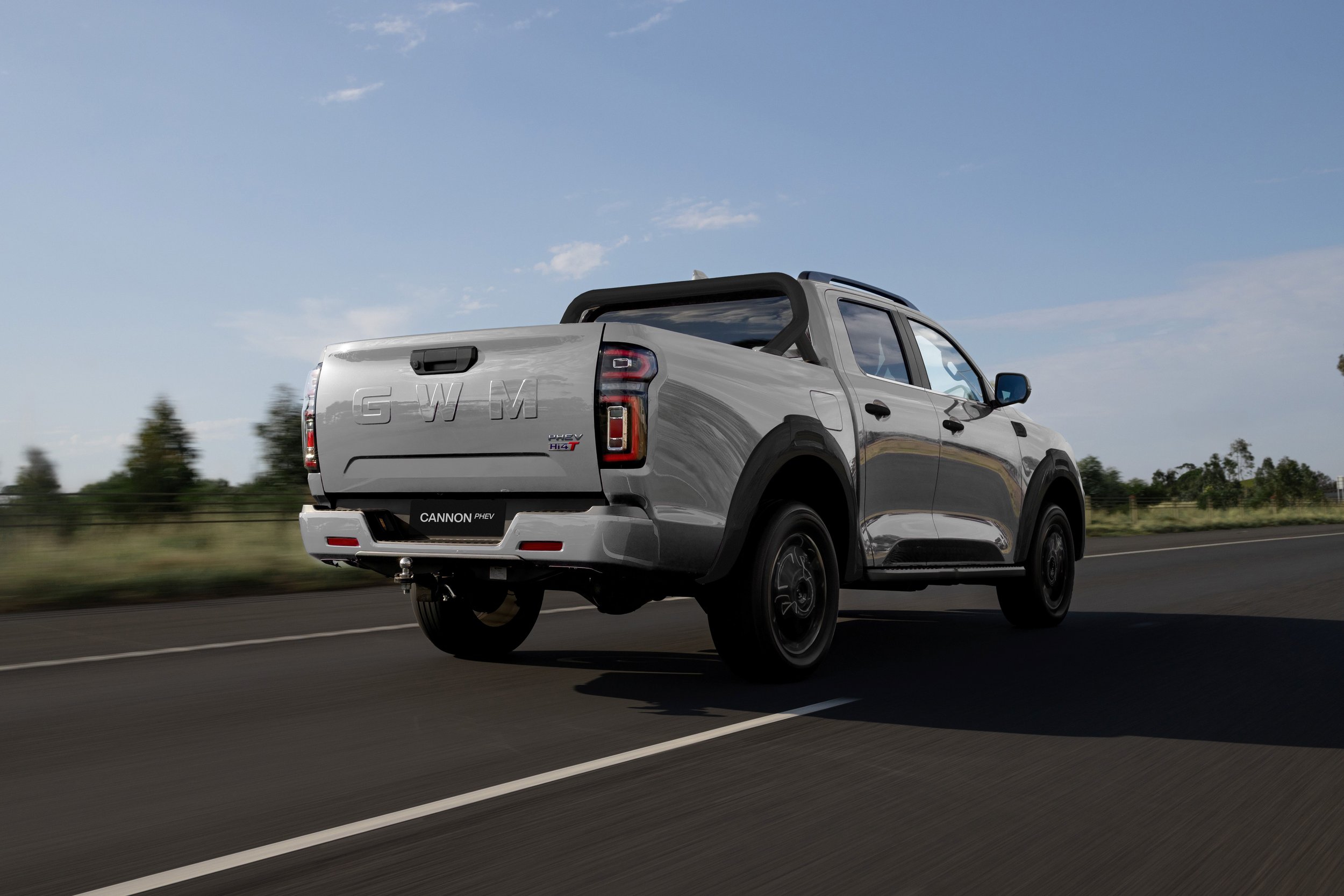 Cannon PHEV goes Shark hunting