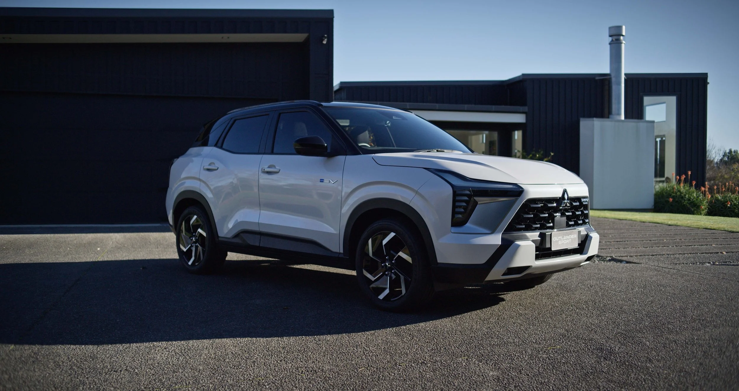 Mitsi’s hybrid push slips under $40k