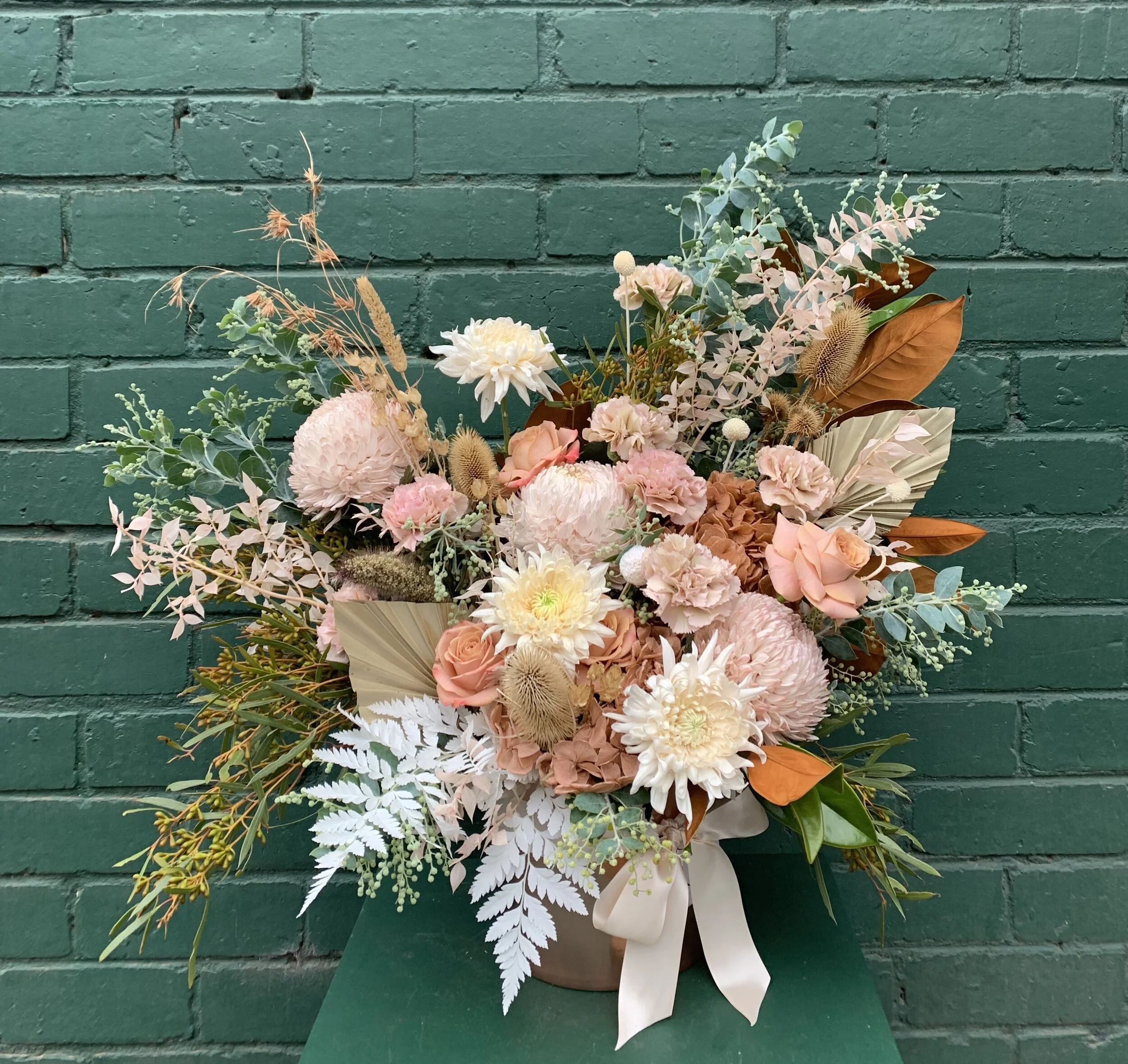 ELEGANCE VASE