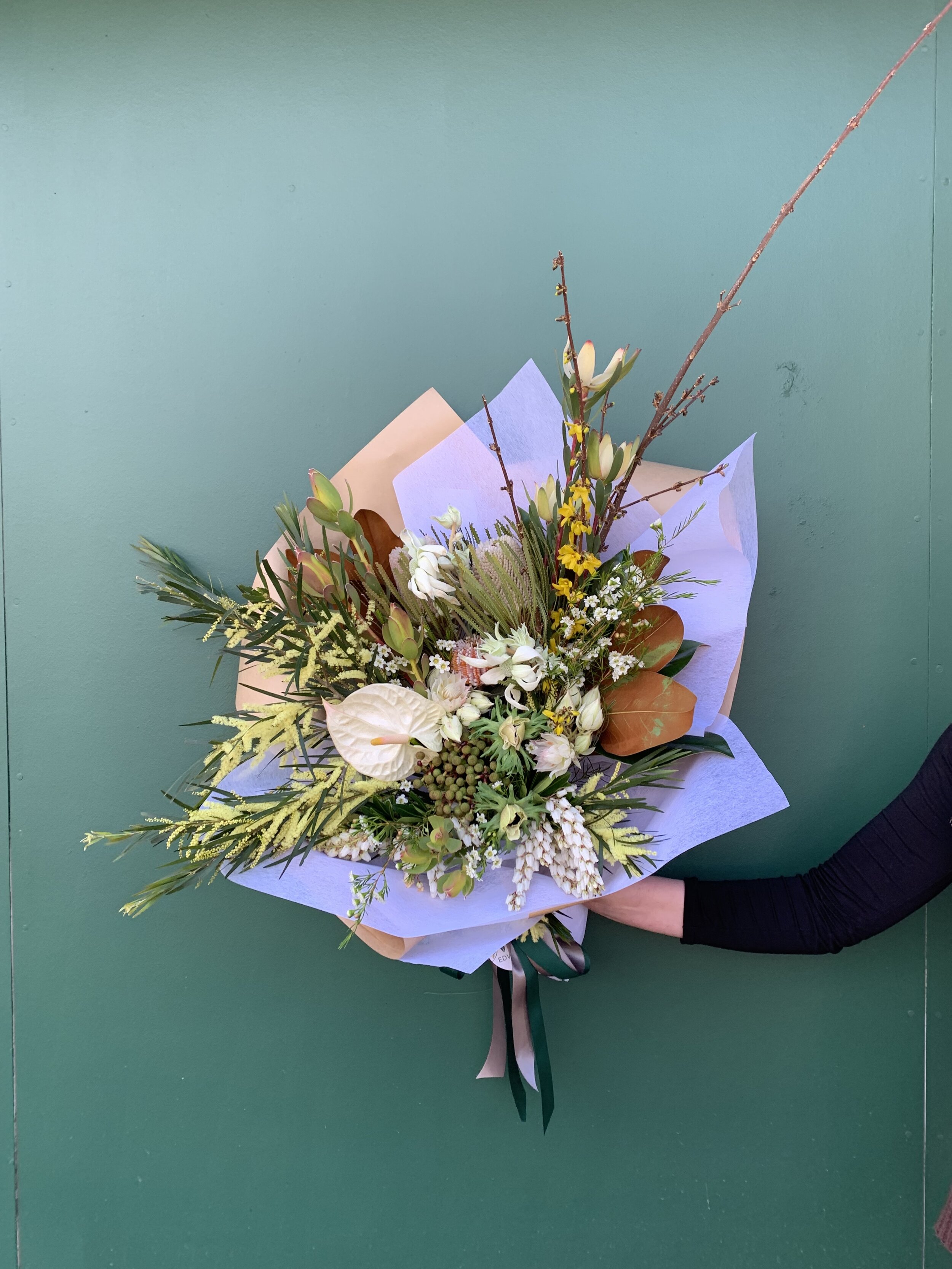 NEUTRAL NATIVE BOUQUET