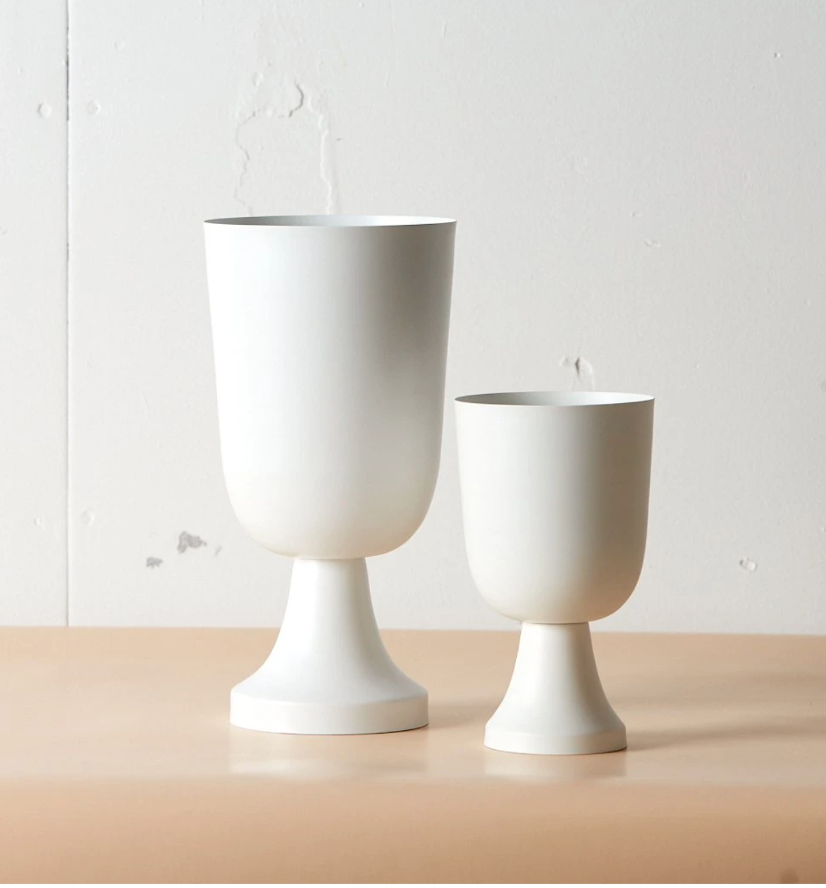 CHALICE MATTE WHITE VASE