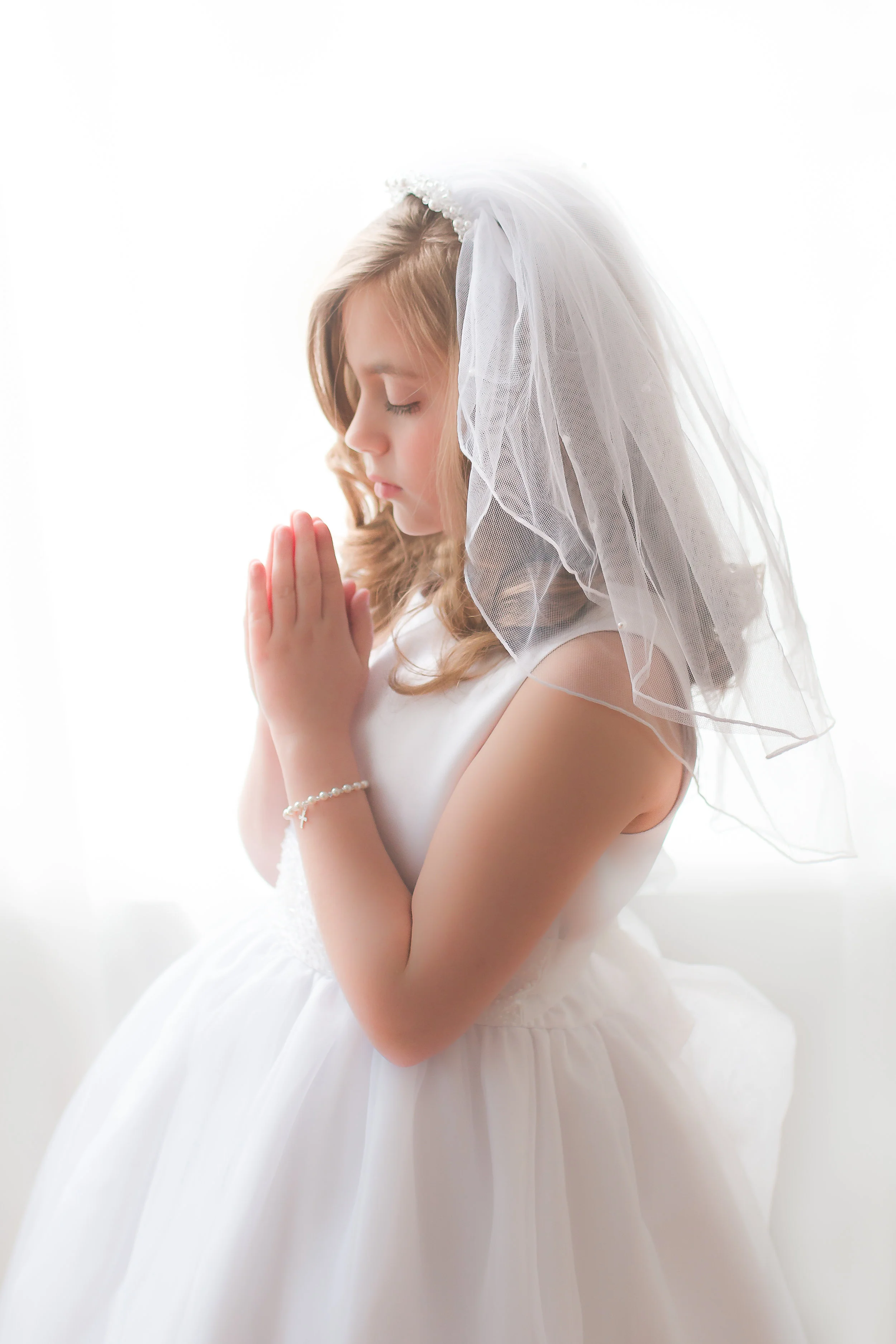 Davia.FirstCommunion.HR-0606-4.jpg