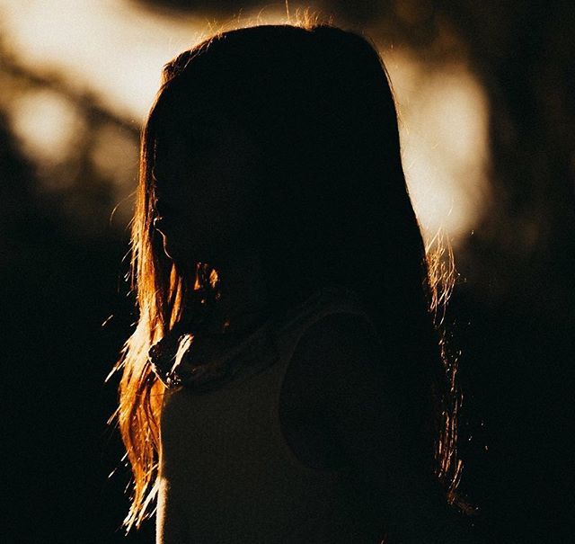 Even her silhouette takes my breath away. 
#mybabygirl #celebratechildhood #childhood #thebloomforum #momtogs #inbeautyandchaos #liveauthentically #motherhoodunplugged #documentlife  #instagood #childhoodunplugged #candidchildhood #momswithcameras #t