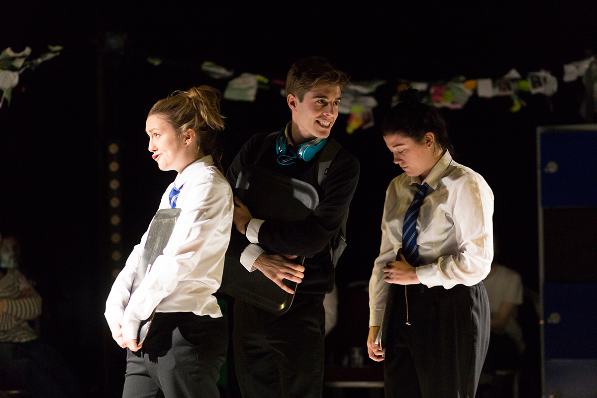 who-cares-national-tour-production-shots_26284949849_o.jpg
