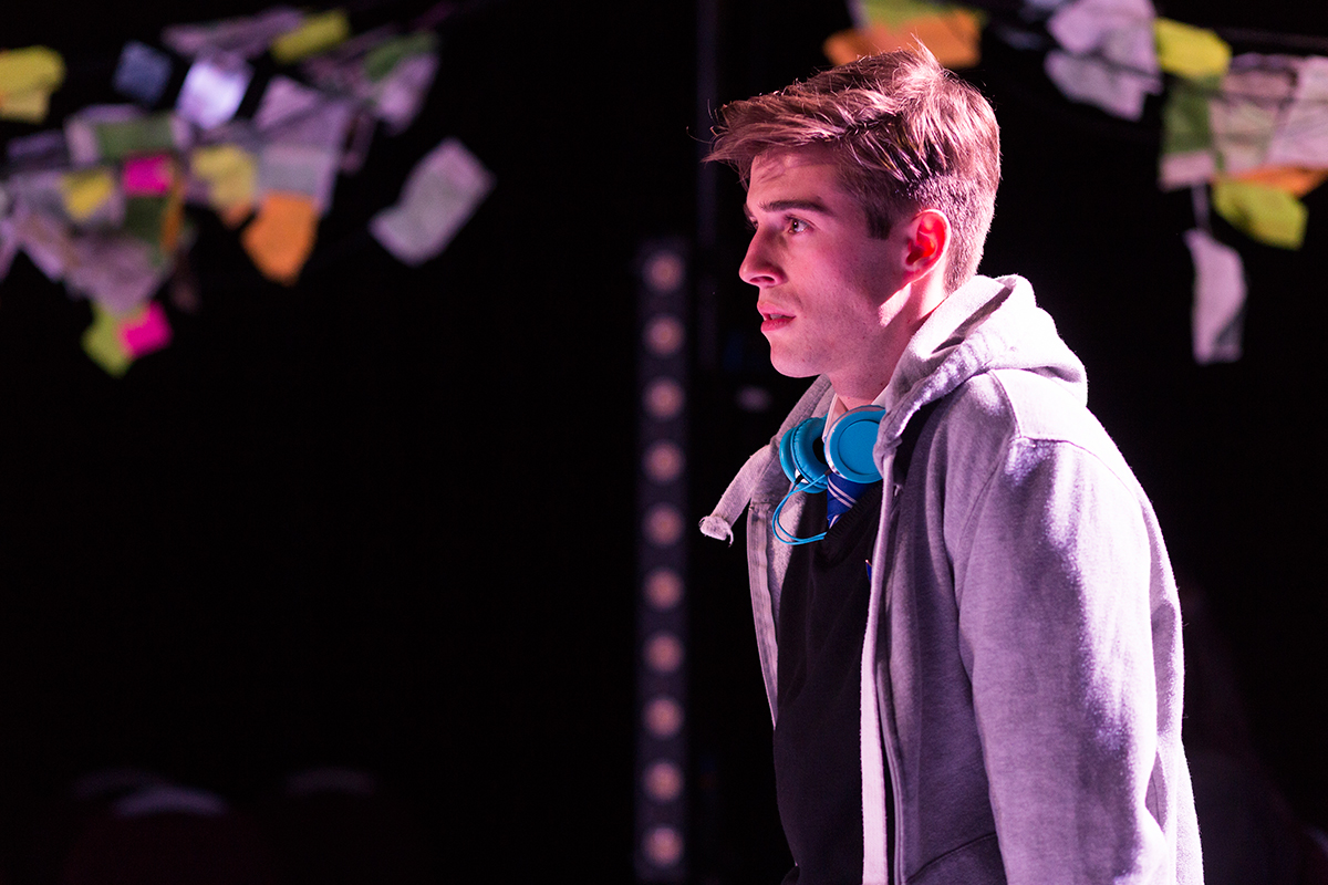who-cares-national-tour-production-shots_37351929834_o.jpg