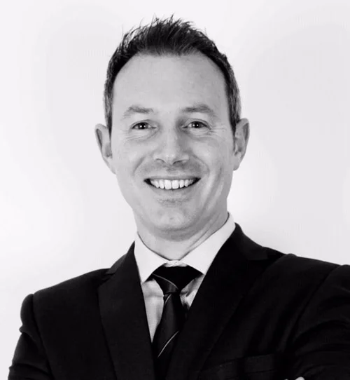Alun-Wall-Orthopaedic-Surgeon-McCollumConsultants.jpg