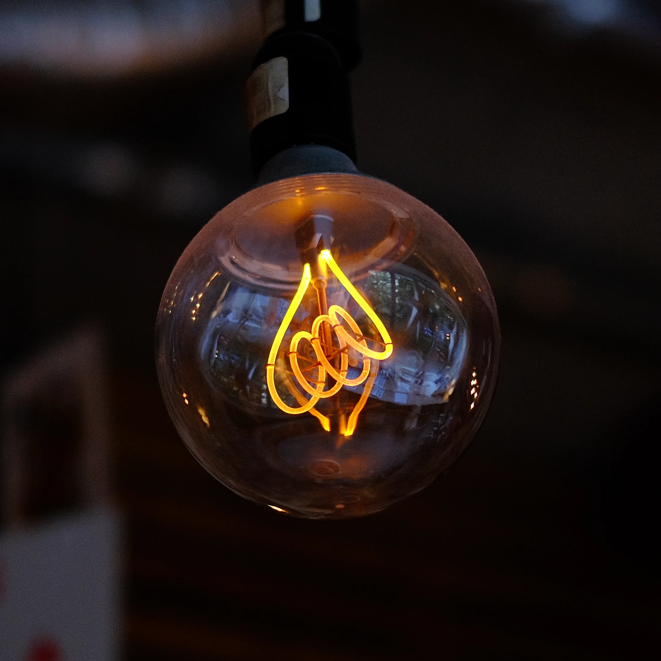 vintage_lightbulb.jpg
